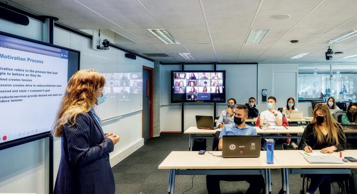 salle Hyflex à Grenoble Ecole de Management