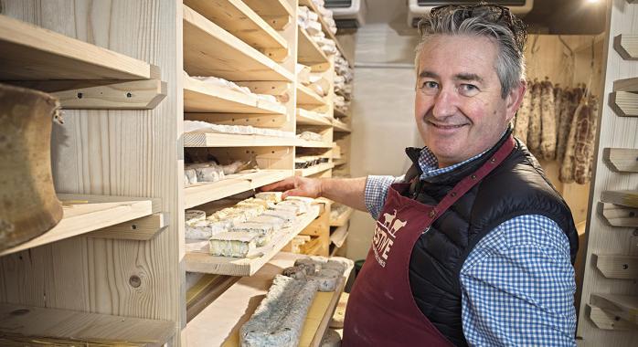 Jean-Michel Coquet, expert fromager, s’est doté d’un nouvel outil à Saint-Nazaire-les-Eymes.